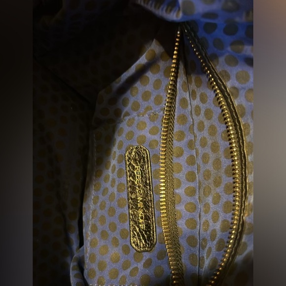 Rebecca Minkoff EUC black leather Ostrich embossed handbag with dust bag. - Picture 8 of 12